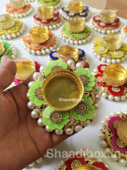 CH3 Multicolour Floral Candle Holder